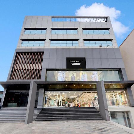 מלון ויסאקפאטנם Super Townhouse Daba Garden Road מראה חיצוני תמונה