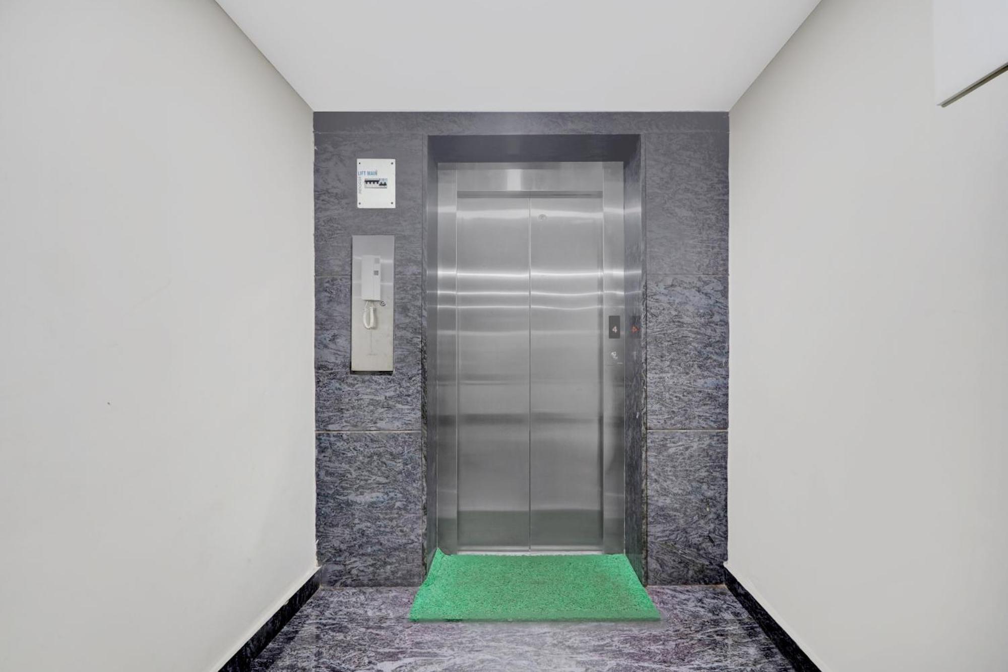 מלון ויסאקפאטנם Super Townhouse Daba Garden Road מראה חיצוני תמונה
