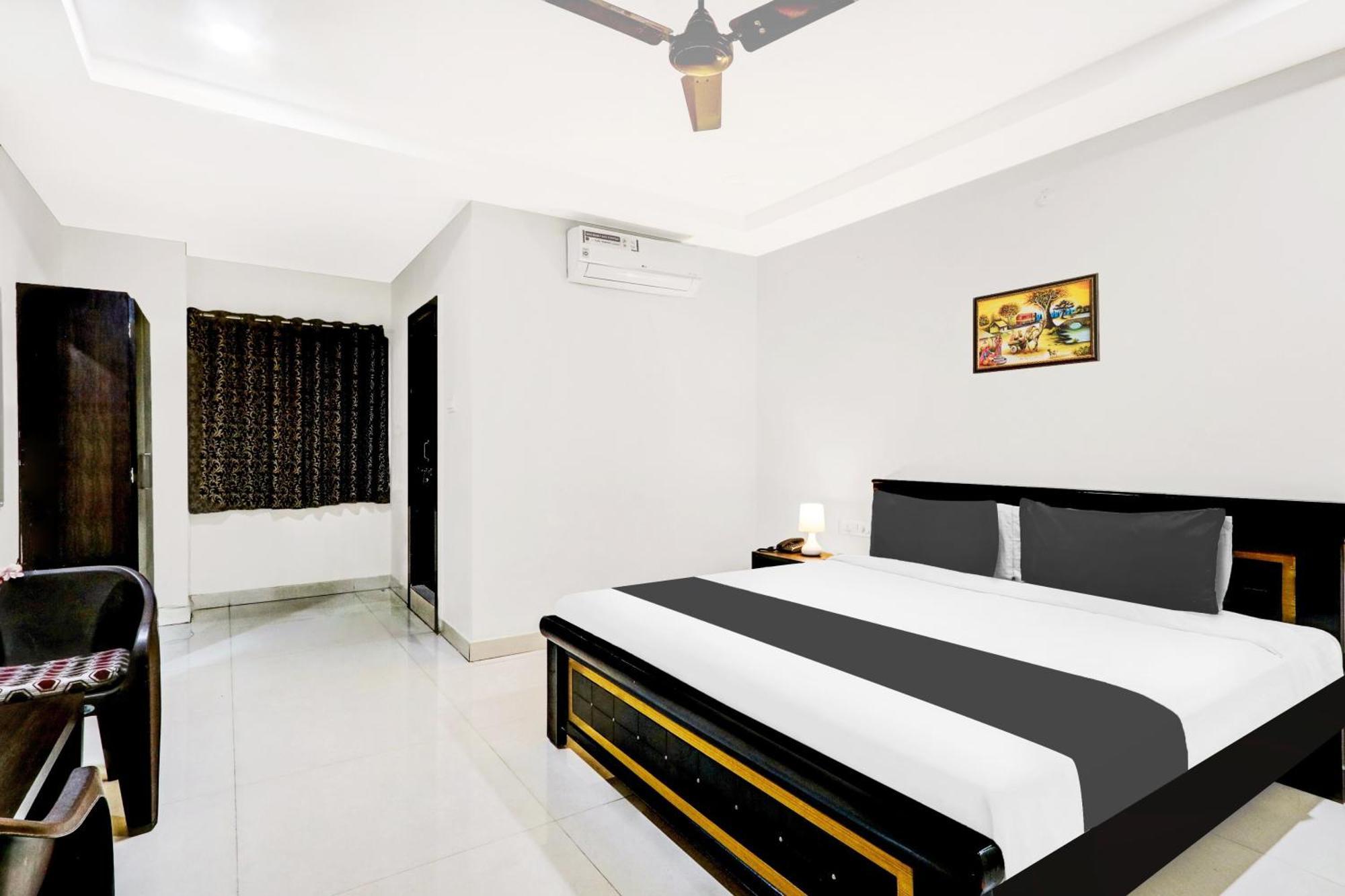 מלון ויסאקפאטנם Super Townhouse Daba Garden Road מראה חיצוני תמונה